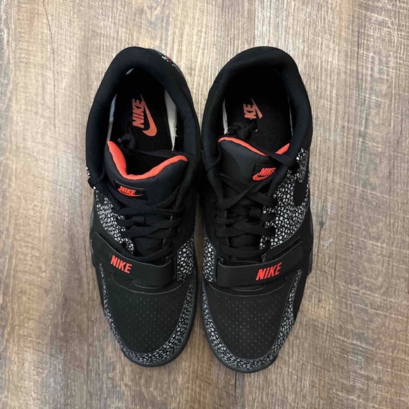 nike air trainer 1 low st black safari